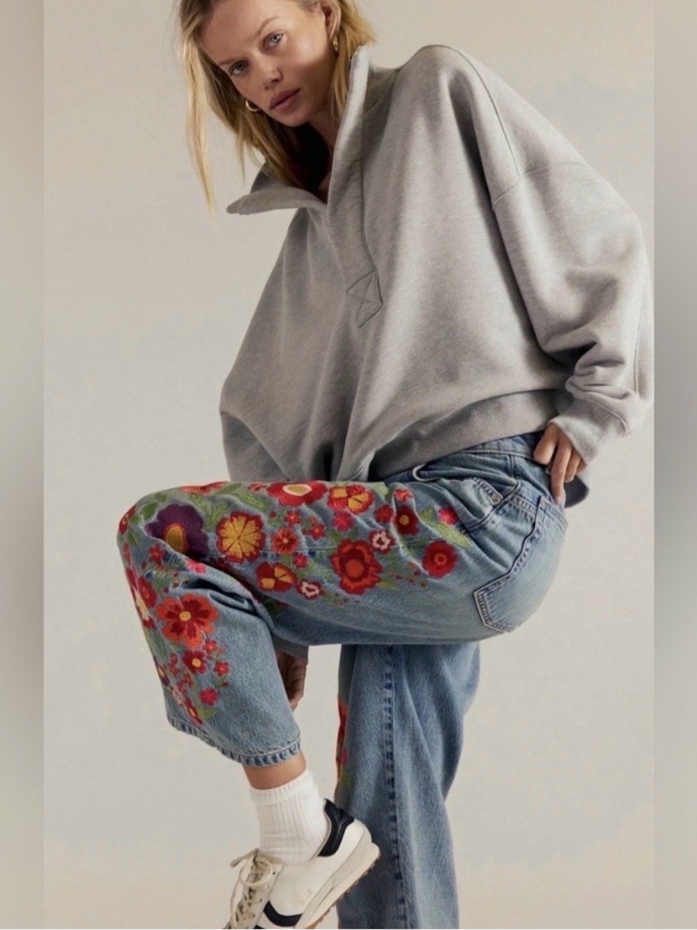 Free People We The Free Willow Floral Embroidered Jean Retrograde Blue Size 25 - Picture 2 of 16